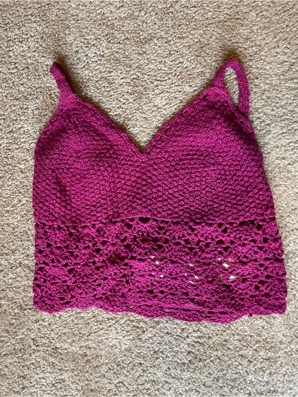 Hollister Crochet V-Neck Crop Top - Fuchsia